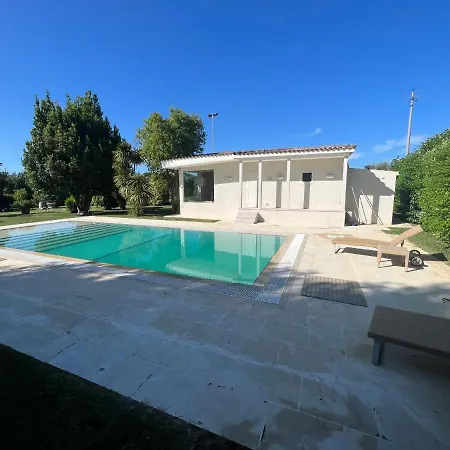 Miky Trulli & Pool Apartamento